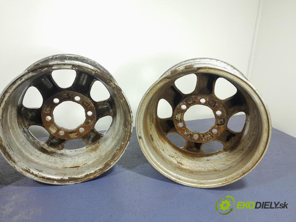 Mitsubishi Pajero 1999 Ráfiky: Hlinikové: