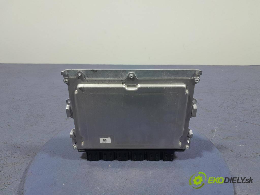 Bmw X5 2023 riadiaca jednotka Motor: 7102358