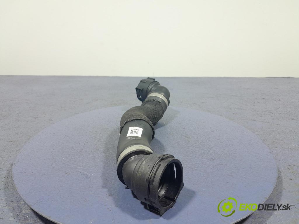 Bmw X5 2023 trubka Chladič: 8596052