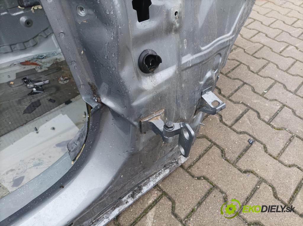 Bmw X5 2023 práh v pravo: 