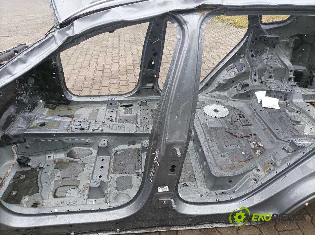 Bmw X5 2023 práh Levý: