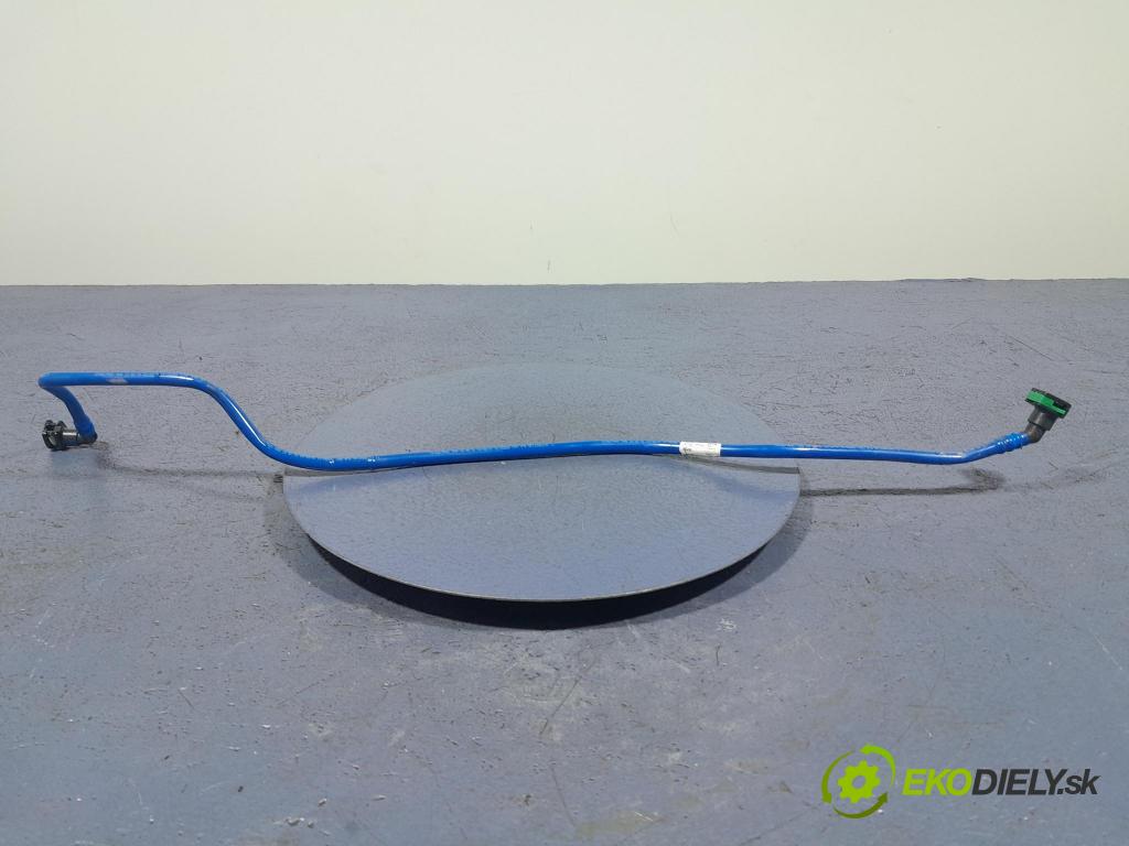 Bmw X5 2023 trubka Paliva: 9895498