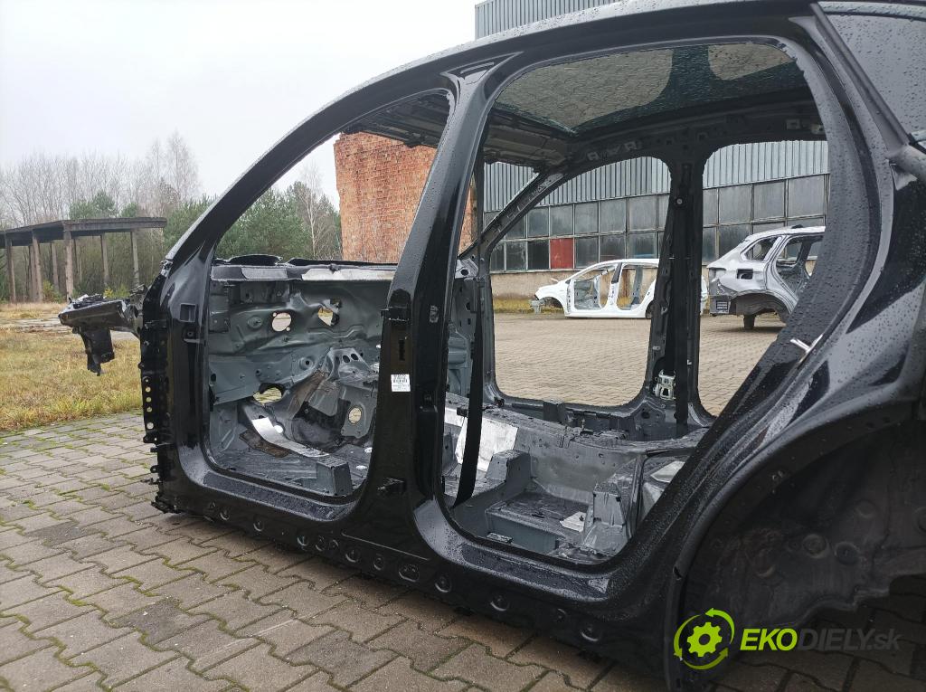 Porsche Cayenne 2019 práh Levý: 