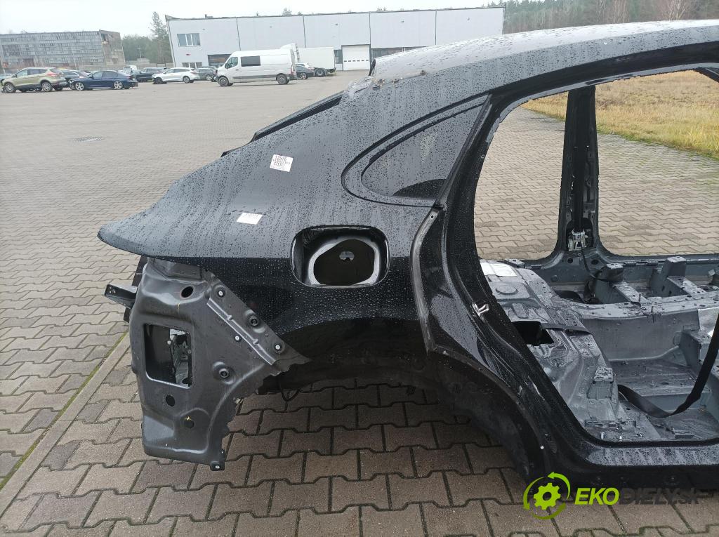 Porsche Cayenne 2019 blatnik Zad: v pravo: 