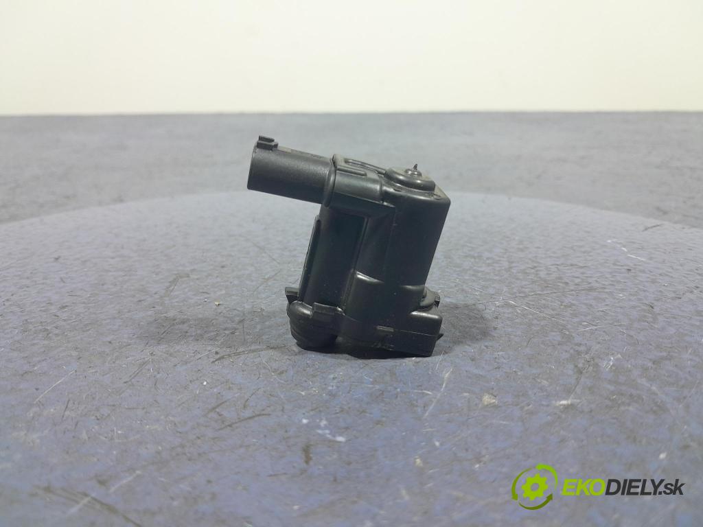 Bmw X3 2022 Klapka Infuze Paliva: 7464379
