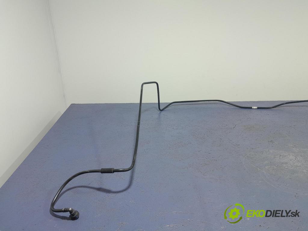 Bmw X3 2022 trubka Paliva: 7404095