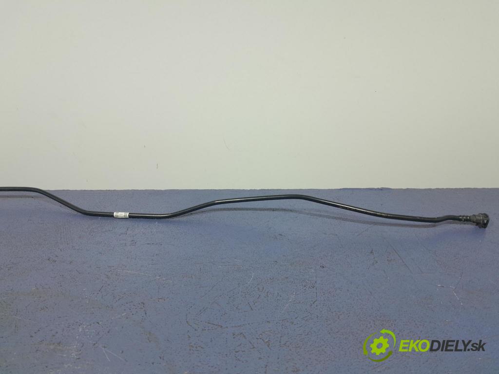 Bmw X3 2022 trubka Paliva: 7404095