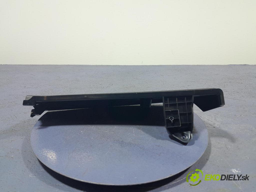 Bmw X3 2022 kryt Plast: Interiéry: 7396613