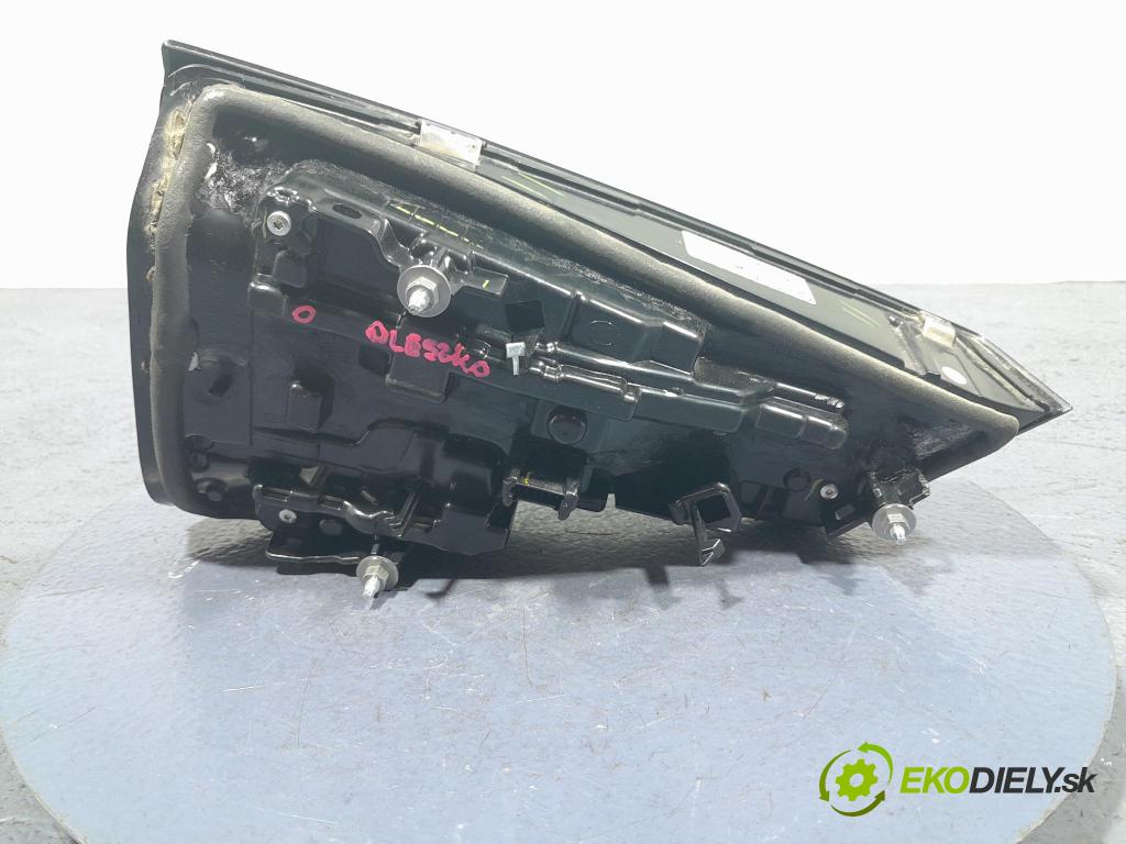 Bmw X3 2022 svetlo / reflektor zad Prava: Vnútri: 9463056