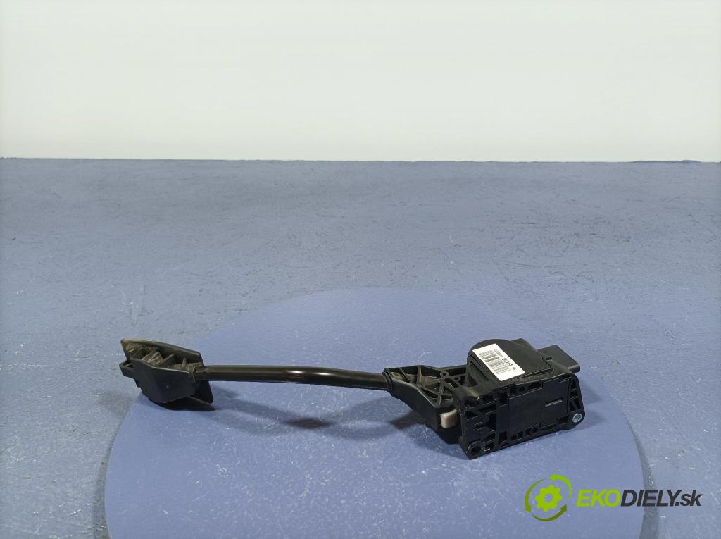 Citroen C5 2010 pedal Plyn: 9686212980