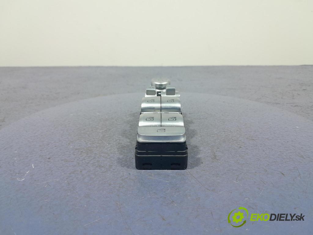 Bmw X3 2022 Přepínač Sklenka: 6847099