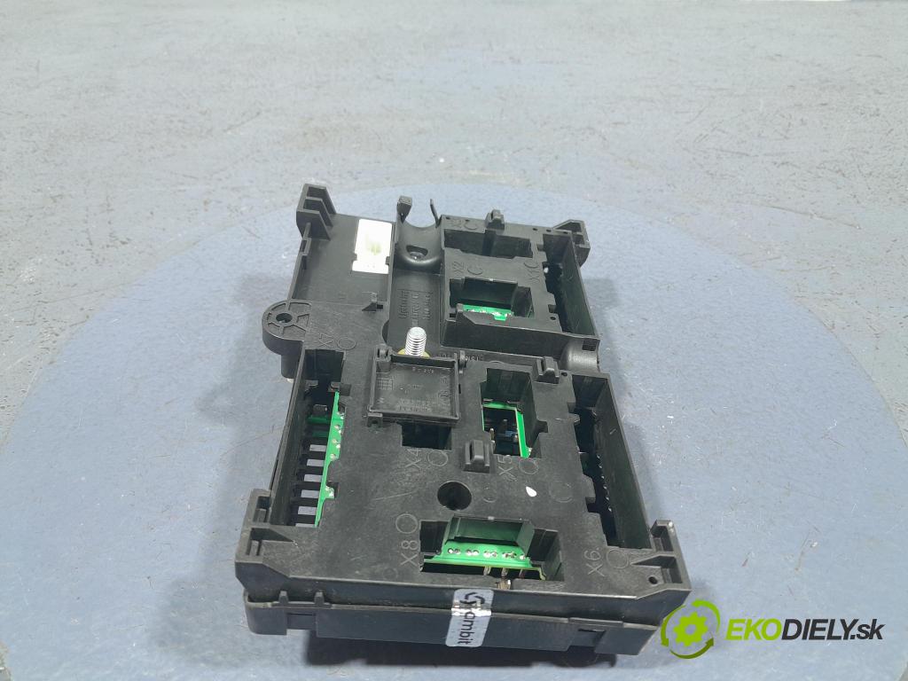 Bmw X3 2022 skrinka Poistky: 5A04502