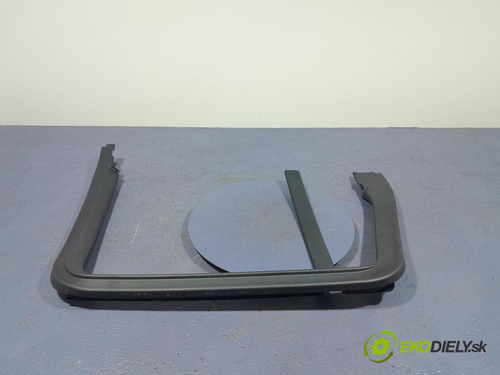 Bmw X3 2022 kryt Plast: Interiéry: 7410295