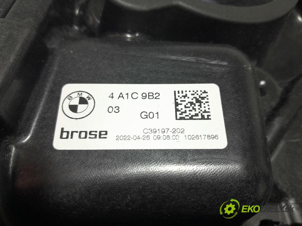 Bmw X3 2022 mechanismus stahování Sklenka: Zad: v pravo: 4A1C9B2