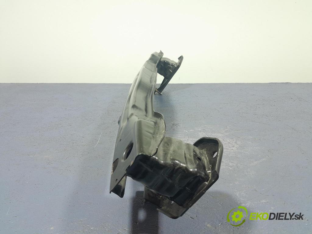 Bmw X3 2022 výstuha narazník zad 7400008