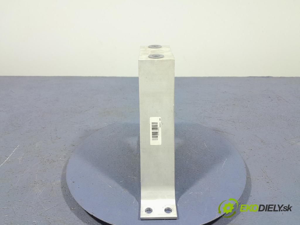 Bmw X3 2022 výstuha Pozastavenia: zad 7391460