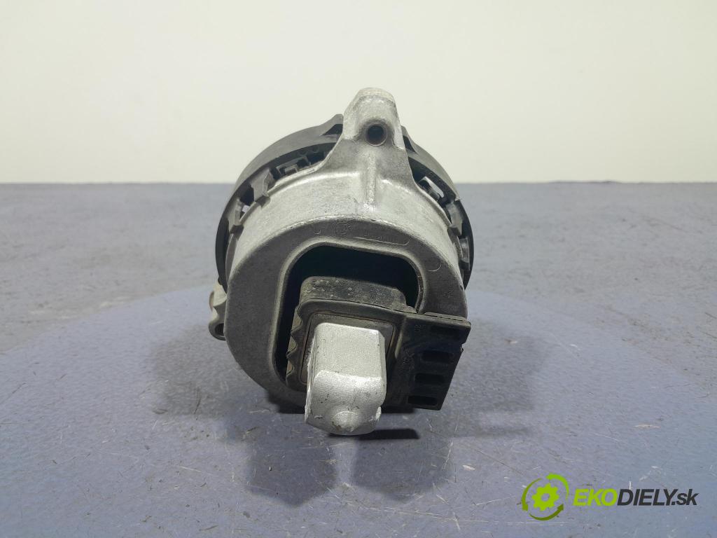 Bmw X3 2022 Vankúš/: držiak Motor: 6860496