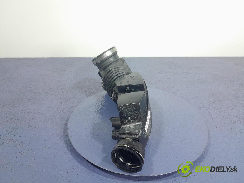 Bmw X3 2022 trubka Vzduch: 8663614
