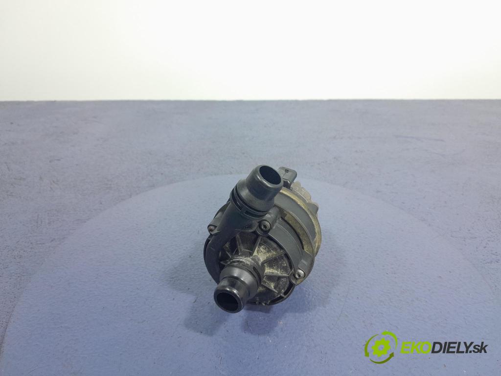 Bmw X3 2022 čerpadlo Voda: 8651288