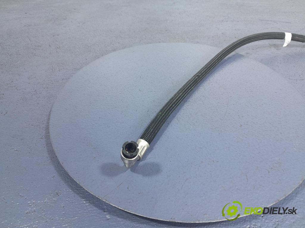 Bmw X3 2022 rúrka paliva 8678407