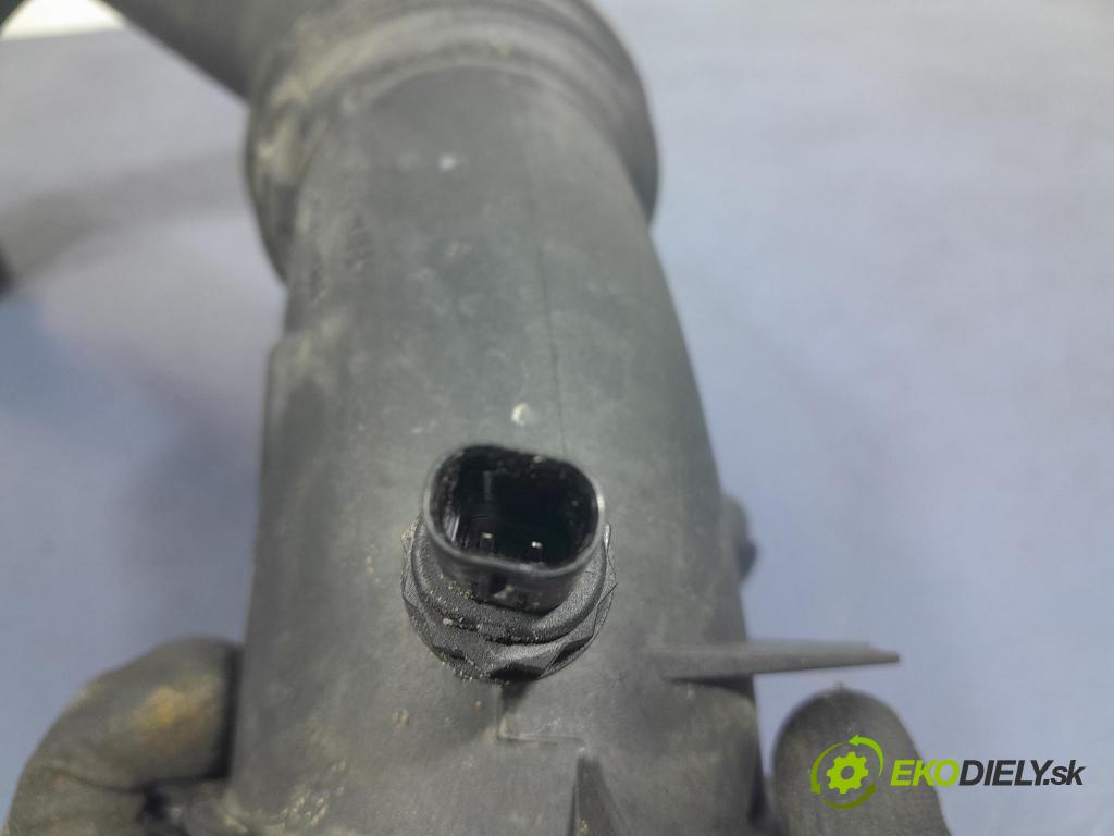 Bmw X3 2022 trubka Vzduch: 8601683