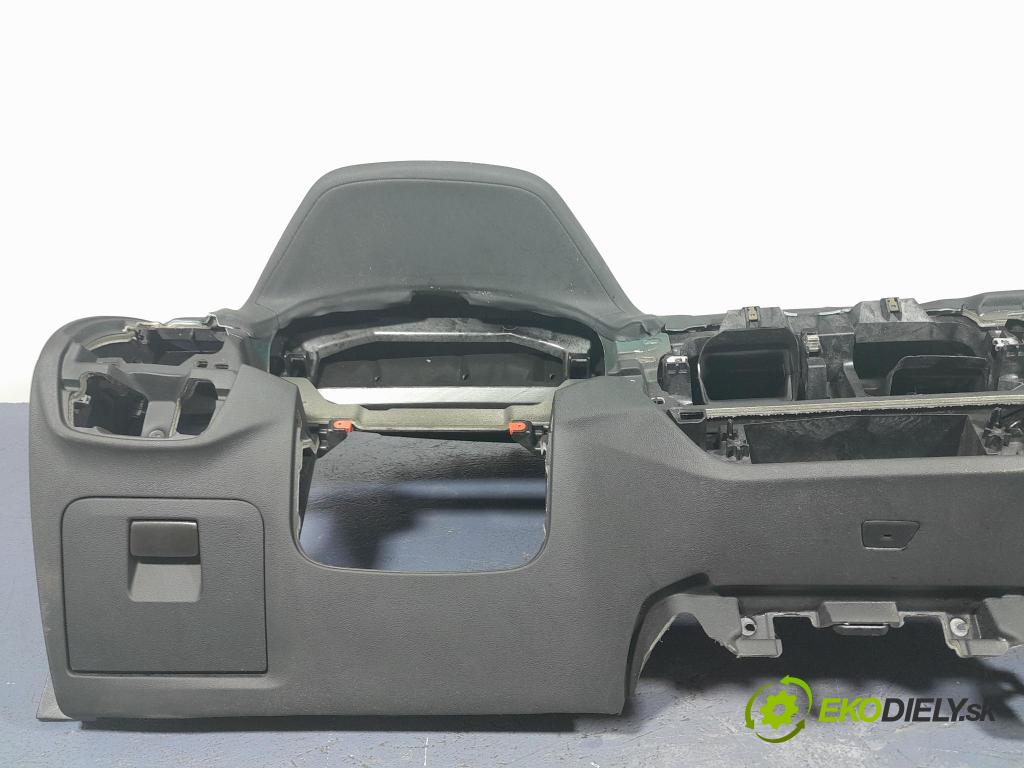 Bmw X3 2022 kokpit,pristrojová doska 