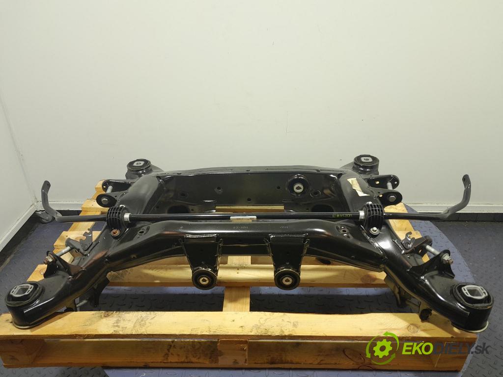 Bmw X3 2022 výztuha Pozastavenia: Zad: