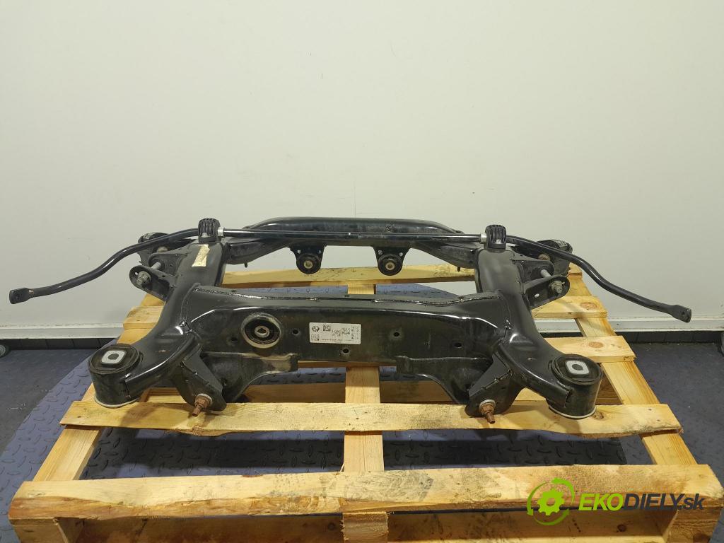 Bmw X3 2022 výztuha Pozastavenia: Zad: