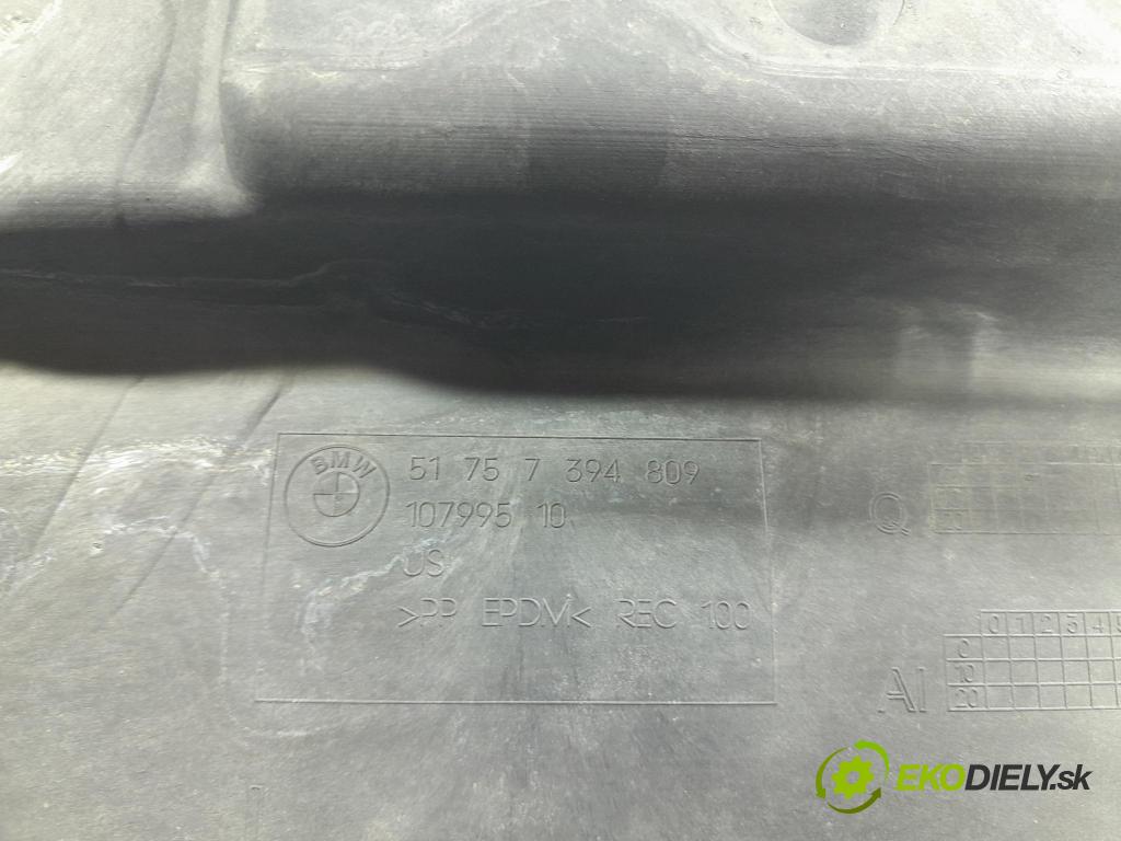 Bmw X3 2022 kryt Plast: podvozek: 7394809