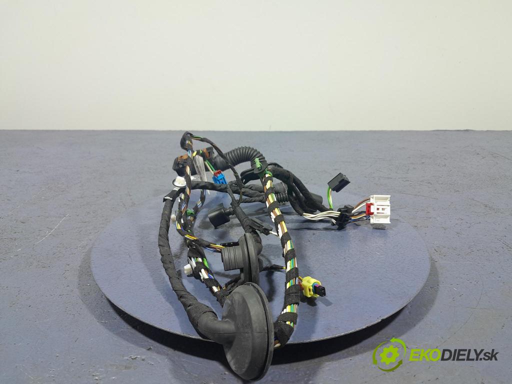 Porsche Cayenne 2019 instalace Elektrický: 9Y0971161FL