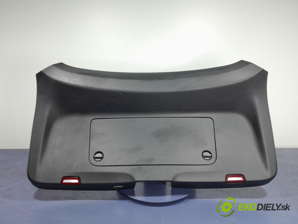 Porsche Cayenne 2019 kryt Plast: Interiéry: 9Y3867973