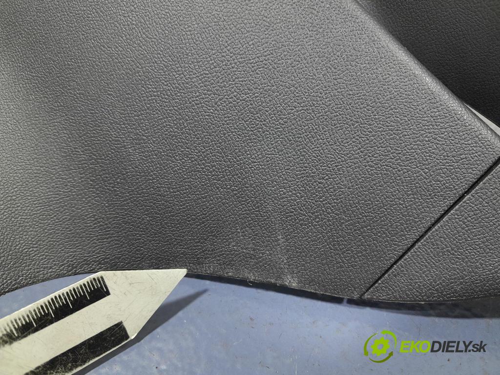 Porsche Cayenne 2019 kryt Plast: Interiéry: 760867765