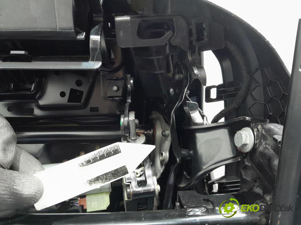 Porsche Cayenne 2019 Sedačka Ovládače: 