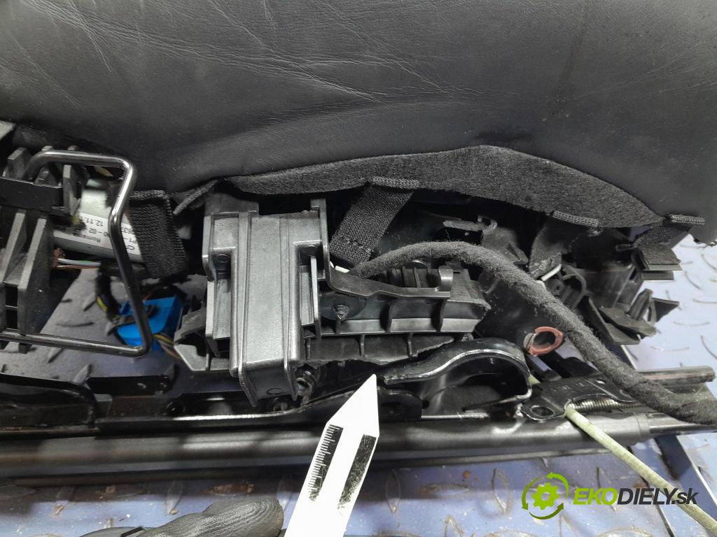 Porsche Cayenne 2019 Sedadlo spolujezdce