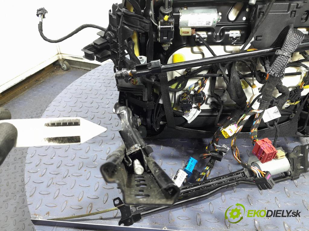 Porsche Cayenne 2019 Sedadlo spolujezdce 