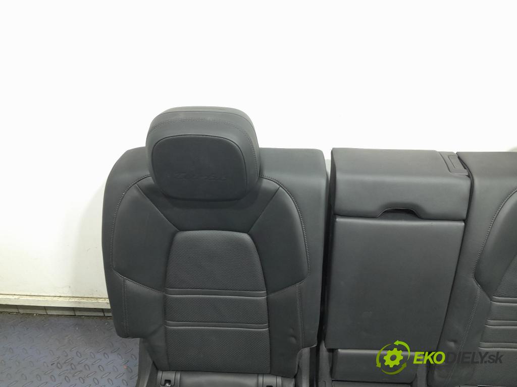 Porsche Cayenne 2019 Sedadlo zadní