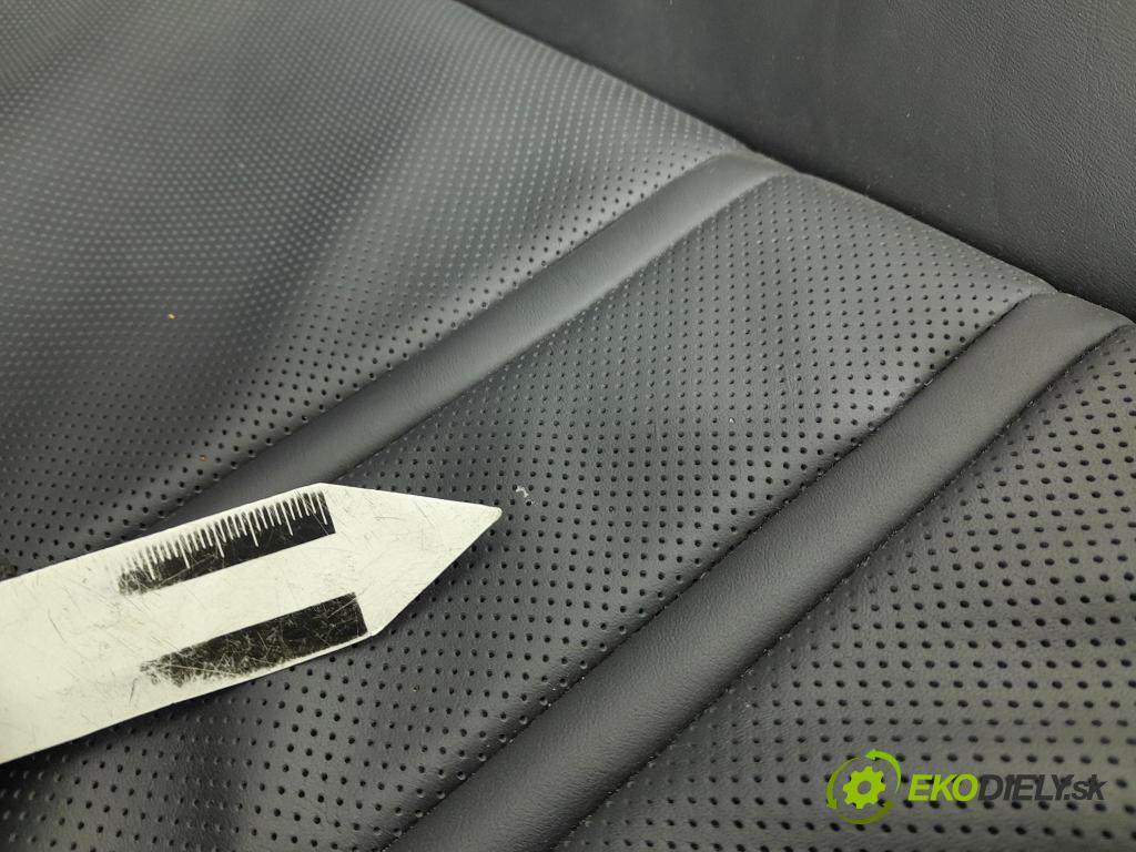 Porsche Cayenne 2019 Sedadlo zadní