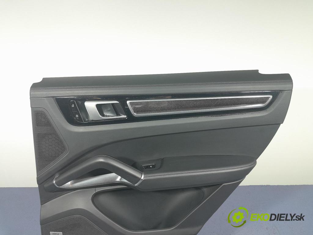 Porsche Cayenne 2019 Tapacír: dveře Zad: Práva: 9Y0867308C