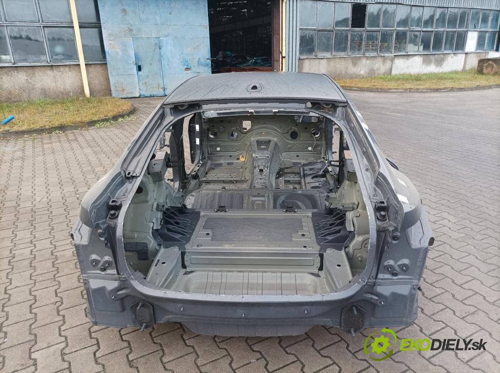 Bmw I4 0 blatnik Zad: v pravo: