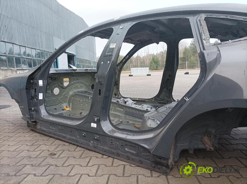 Bmw I4 0 práh Levý: