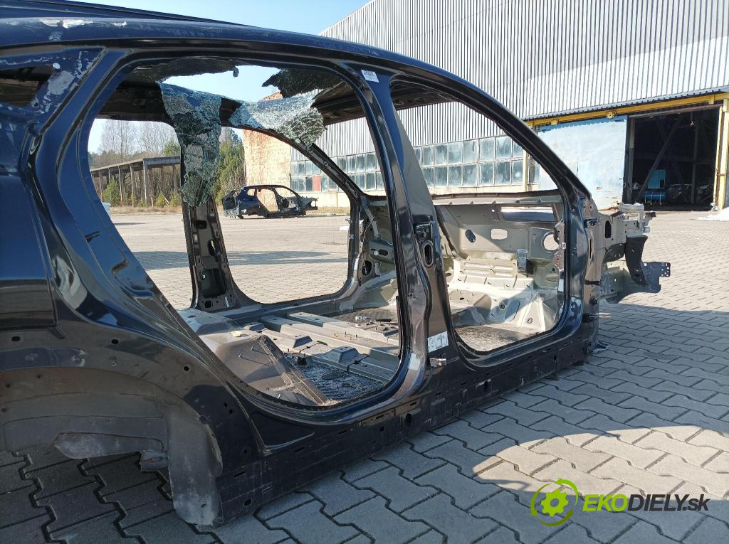 Ford Mustang mach-e 0 práh v pravo: