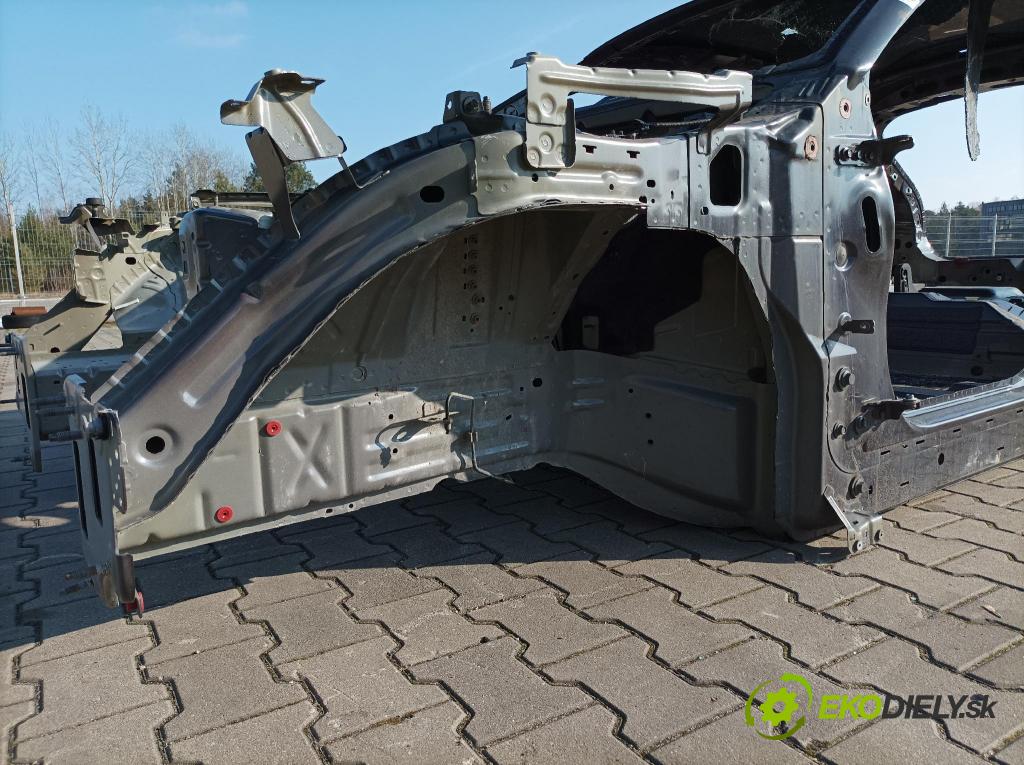 Ford Mustang mach-e 0 štvrťka levá