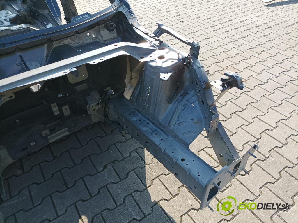 Ford Mustang mach-e 0 štvrťka levá 