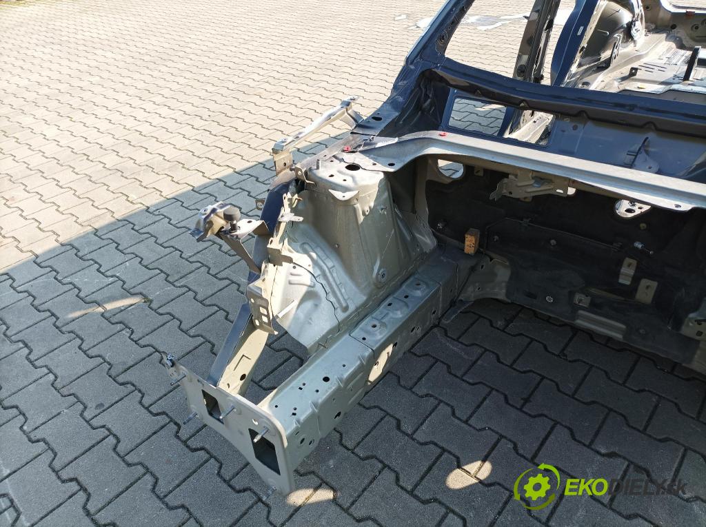 Ford Mustang mach-e 0 štvrťka Práva: 