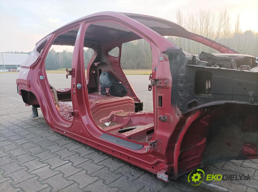 Hyundai Tucson 0 Práh: v pravo: