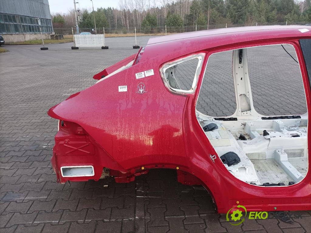 Maserati Levante 0 blatník zad v pravo: