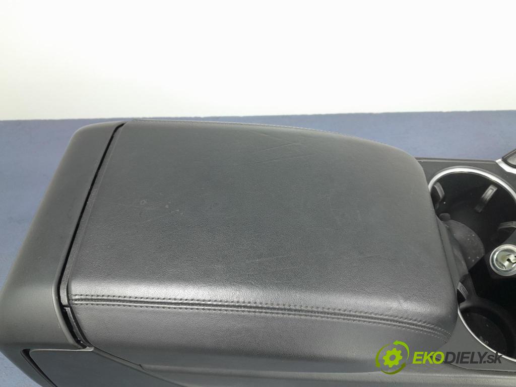 Porsche Cayenne 2019 operadlo 9Y0863239C