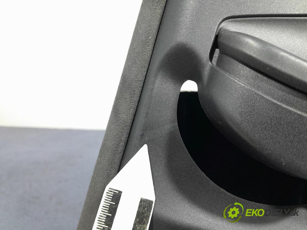 Porsche Cayenne 2019 kryt Plast: Interiéry: 9Y3867244A