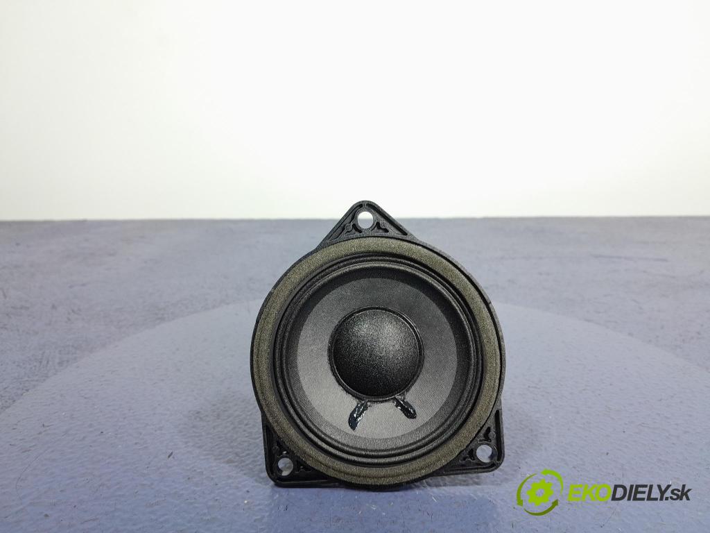 Porsche Cayenne 2019 Mluvčí: / Subwoofer: 971035415F