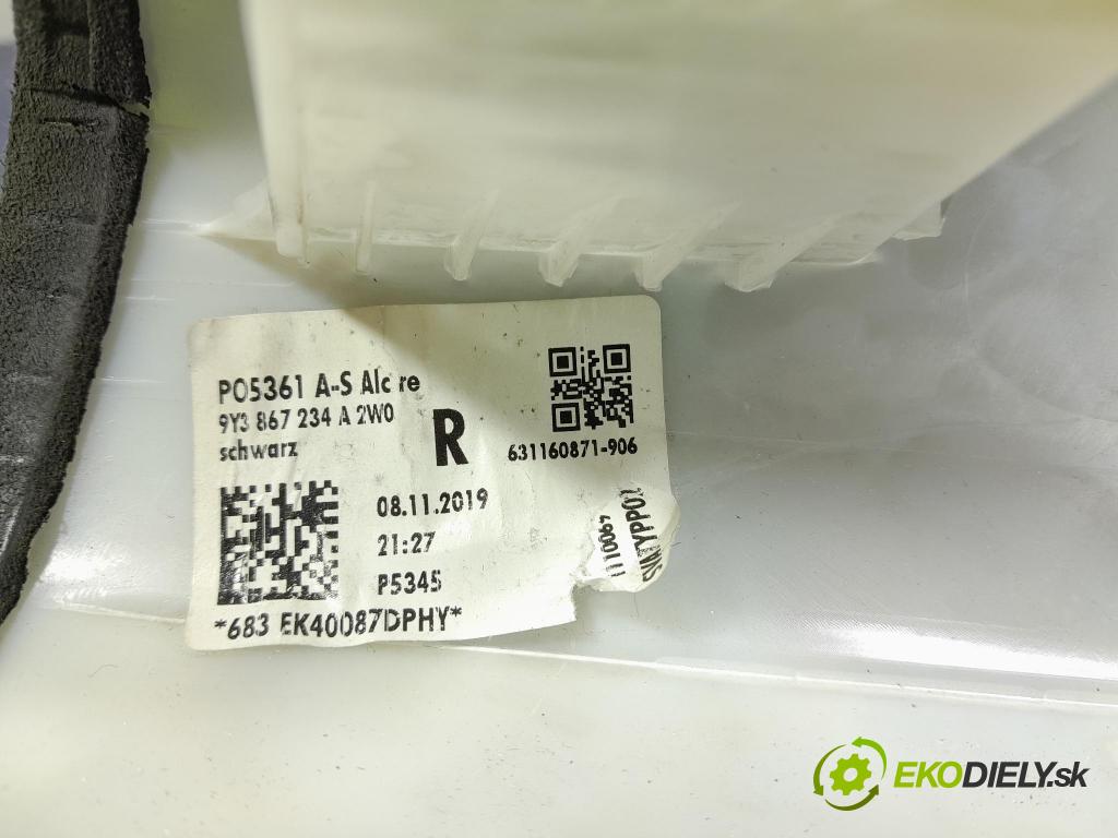 Porsche Cayenne 2019 kryt Plast: Interiéry: 9Y3867234